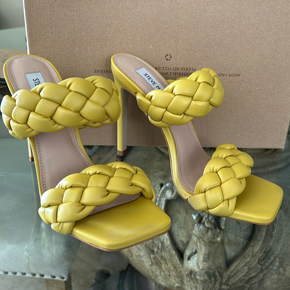 Steve Madden mustard heels 8.5